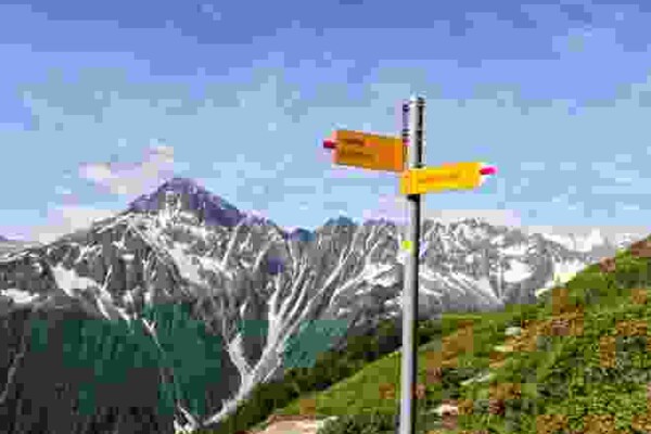 Aussichtsreiche Wanderung zum kristallklaren Wannisbortsee