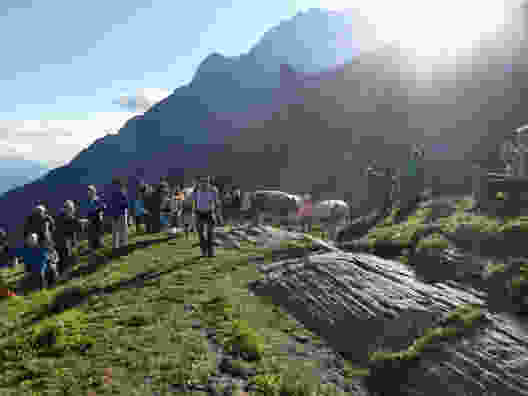Am Wasserfall vorbei auf die Engstligenalp