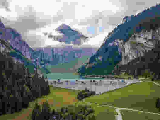 Rund um den Lag da Pigniu in der Surselva