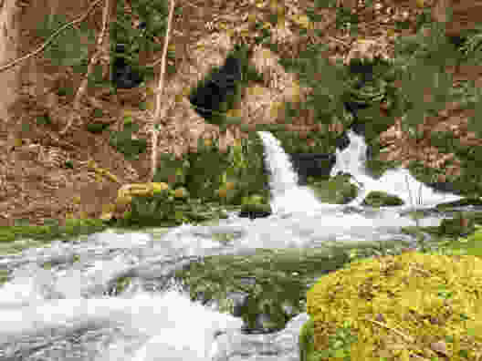 Höhlenabenteuer im Val-de-Travers