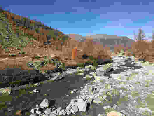 Dem Wasser entlang in Grächen