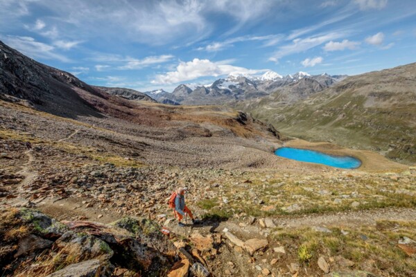 Vers les eaux turquoise du Lago Vago