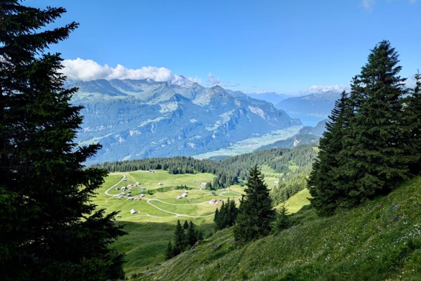 Grosses Panorama auf dem Gibel