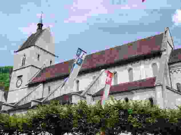 Dapprima si visita la cittadina medievale di St-Ursanne.