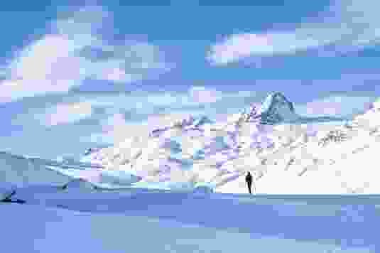 Vastes espaces scintillants vers le col du Septimer.