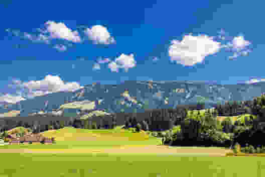 Ziel erreicht: Blick zurück von Escholzmatt auf die Beichle. Bild: Severin Nowacki