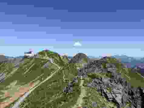 Blick zurück auf die Bergstation Jakobshorn.