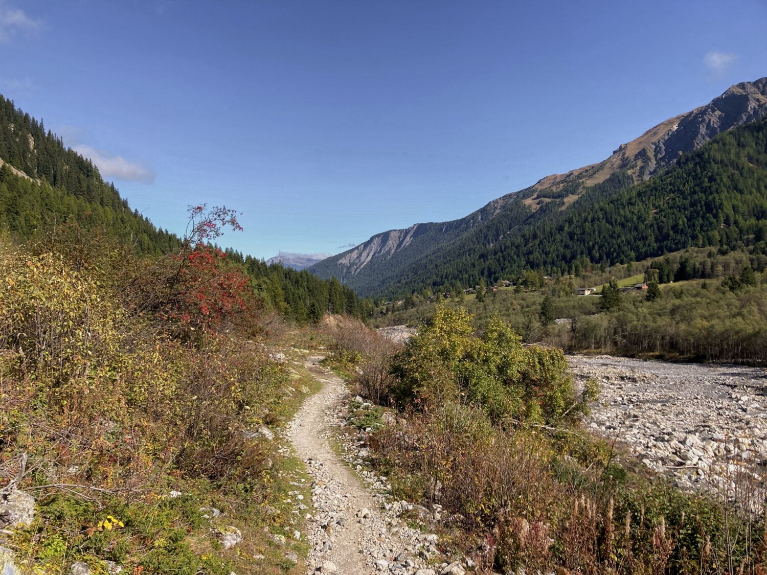 Ein wildes, von Gletschern geformtes Tal: das Val Ferret.