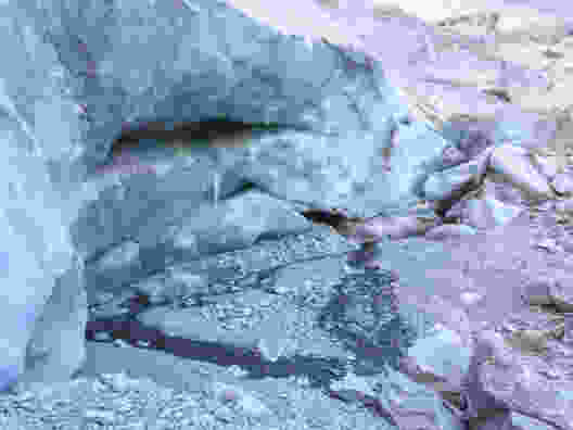 Dem Wasser entlang in Grächen