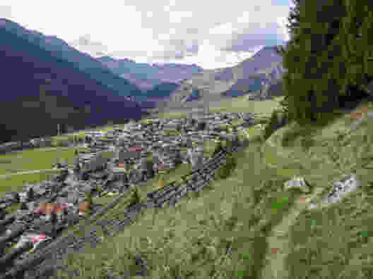 Surfaces d’arbres déracinés dans la Surselva