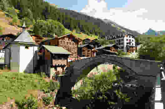 Randonnée de montagne dans la vallée de Binn