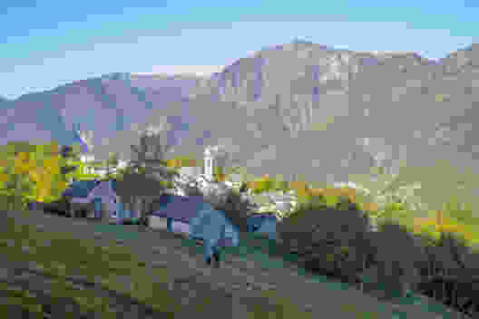 Tra il verde delle Centovalli e il blu del Lago Maggiore