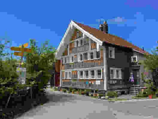 Schöne Aussichten auf dem Eggen Höhenweg