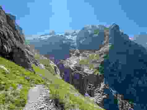 Auf dem Felsenweg zur Glecksteinhütte