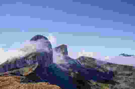 Der Tour de Mayen mit dem Tour d’Aï im Hintergrund.