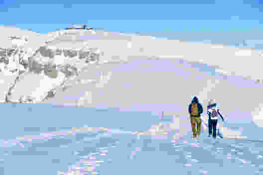Blick vom Winterwanderweg auf den Chäserrugg und aufs Nebelmeer. Bild: Christiana Sutter