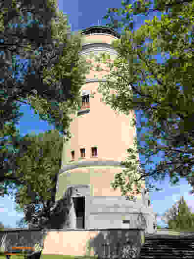 Wasserturm im Bruederholz-Quartier. Bild: Thomas Gloor