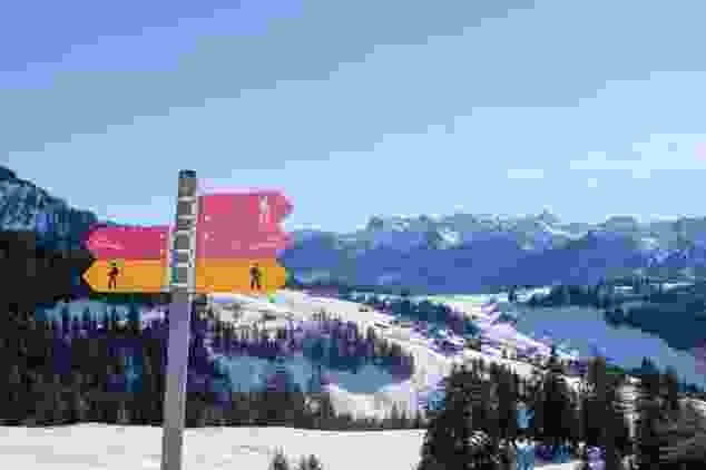 Zahlreich und aussichtsverwöhnt sind die Möglichkeiten im Winter in Amden unterwegs zu sein.