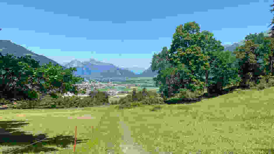 La randonnée permet d’apprécier la vue panoramique exceptionnelle sur la vallée du Rhin. Photo: Loïc von Matt