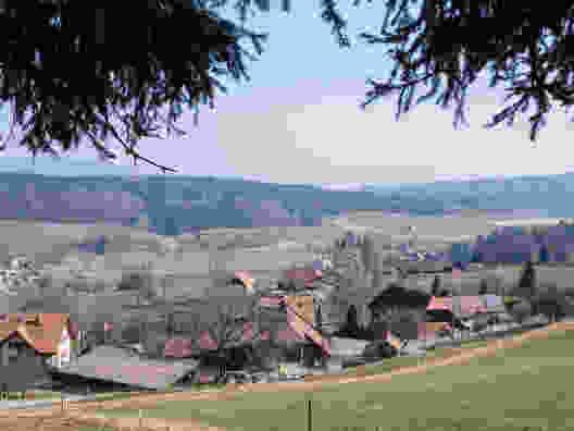 Das Dorf Schiltwald von Schweikhof aus gesehen. Bild: Barbara Graber