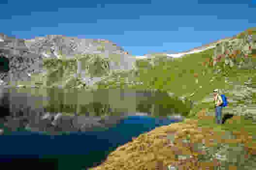Au bord du lac de Distel, non loin du sommet du Brudelhorn. Photo: Fredy Joss