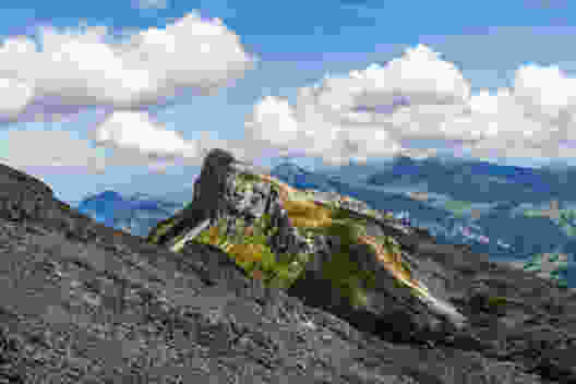 Vom Hängst bietet sich ein schöner Blick über das Entlebuch. Bild: Severin Nowacki
