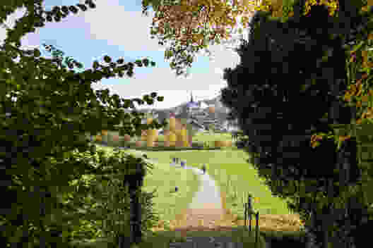 Vers la ville historique d’Elgg, point de départ ou d’arrivée de cette randonnée.