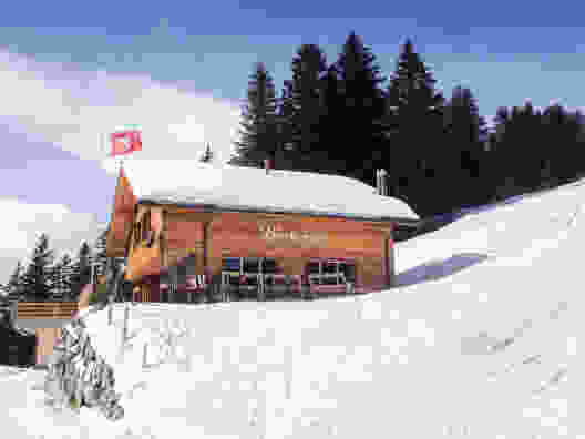 Die Bischofalp ist ein Zwischenziel auf dem Weg zur Munggä Hüttä. Ab hier wandert man im Skigebiet. Bild: Claudia Peter