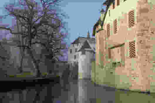 Das Schloss Hallwyl mit seinem Wassergraben. Das Schloss ist im Winter geschlossen. Bild: Elsbeth Flüeler
