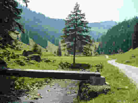Gemütlich wandert es sich im Ijental. Bild: zvg