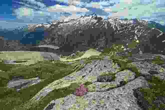 Räterichsboden- und Grimselsee, in der Bildmitte das Hospiz.