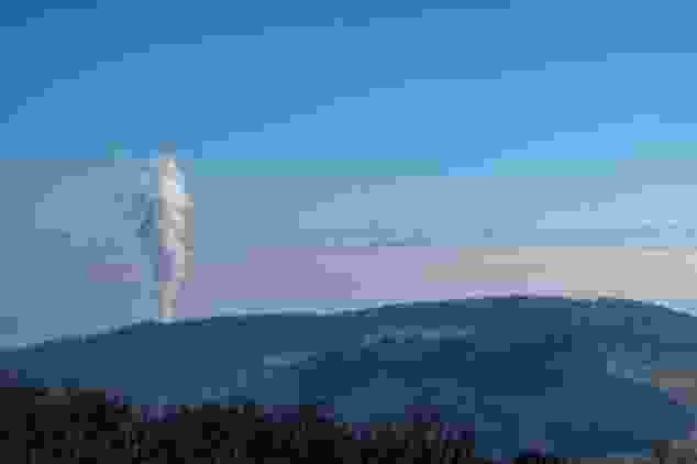 Atomkraftwerke als Orientierungshilfe. Im Bild die Wasserdampfsäule des AKWs Leibstadt.