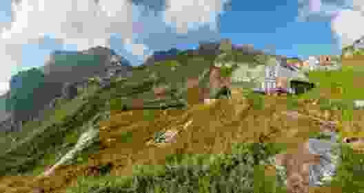 La cabane Seewlialp, qui héberge les personnes faisant la randonnée en deux jours.
